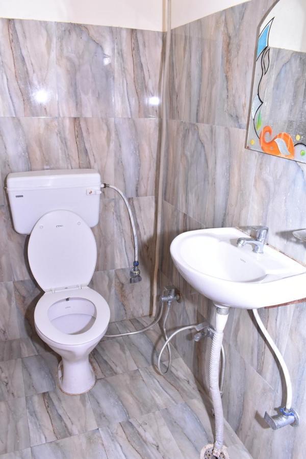 Hotel International & Restaurant Amethi Экстерьер фото