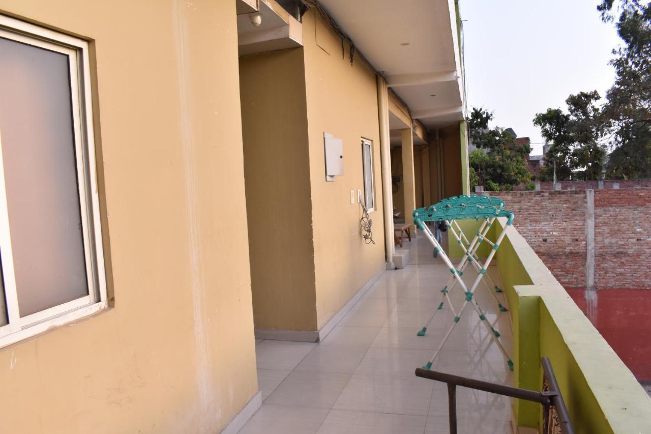 Hotel International & Restaurant Amethi Экстерьер фото